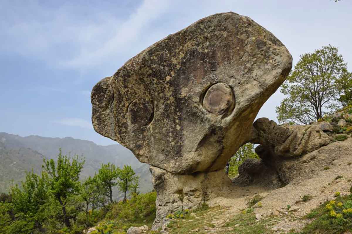 rocca del drako di roghudi vecchio